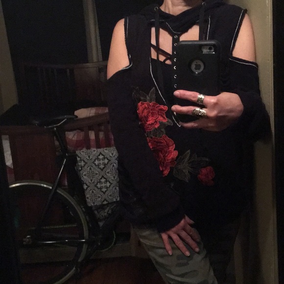 🌹THEY R HERE🌹  FUN! Embroidered hoodie black/red - Picture 3 of 3